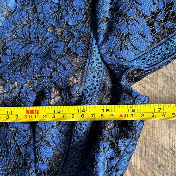BCBG Maxazria Cailean blue and black Lace Gown SZ 2 - Picture 10 of 15